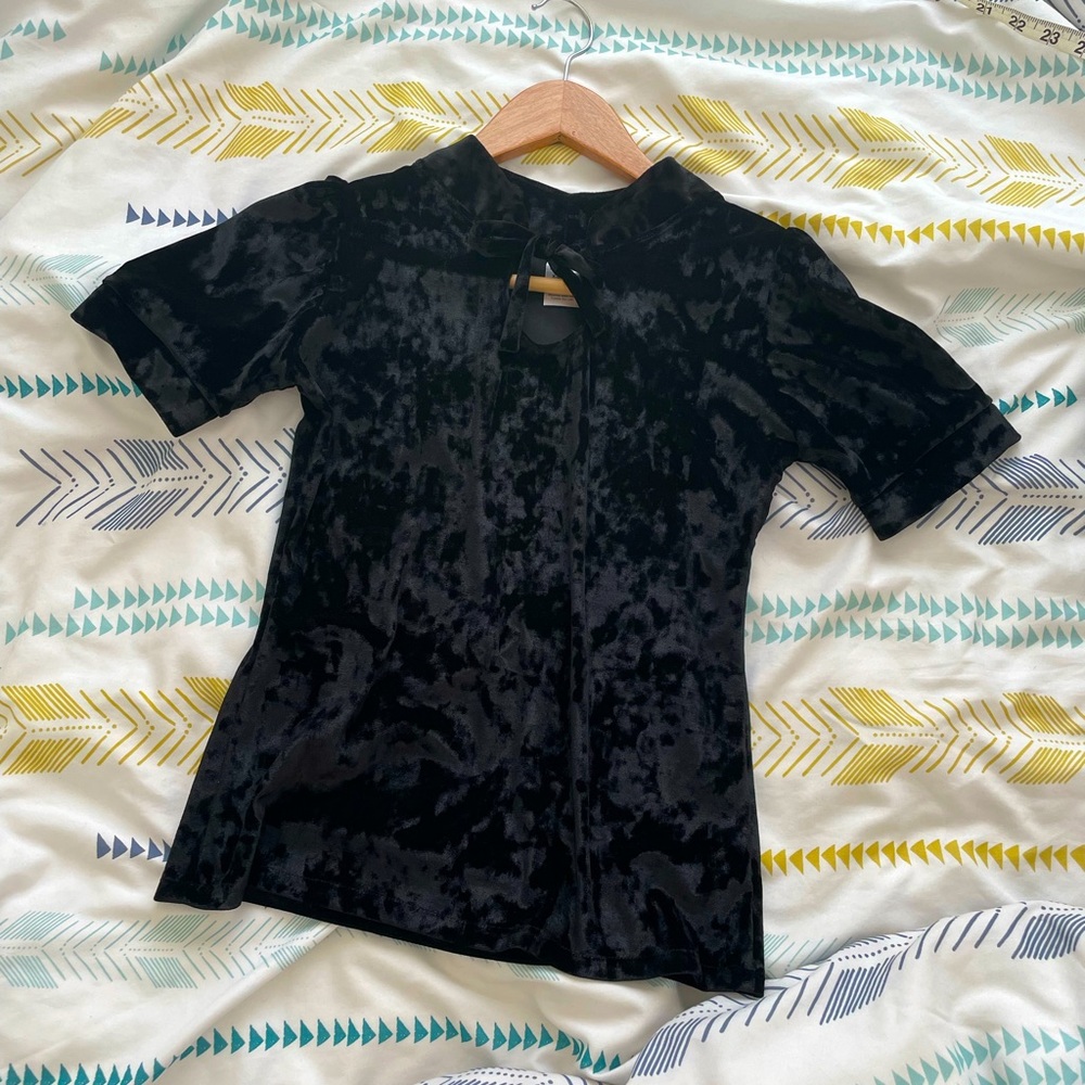 Hemet crushed velvet tie neck top